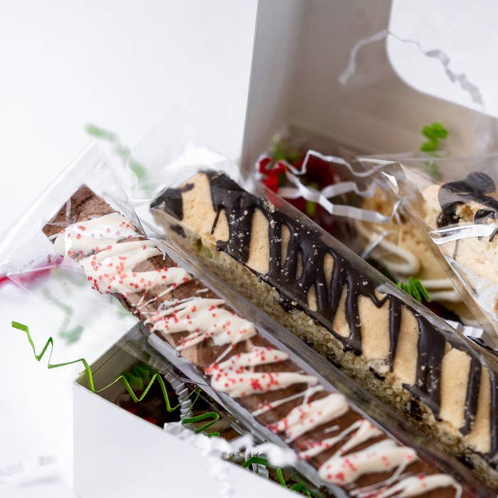 Enjoy Biscotti Company - Wholesale Biscuit - Festive Holiday Biscotti Box - hand tied ribbon9