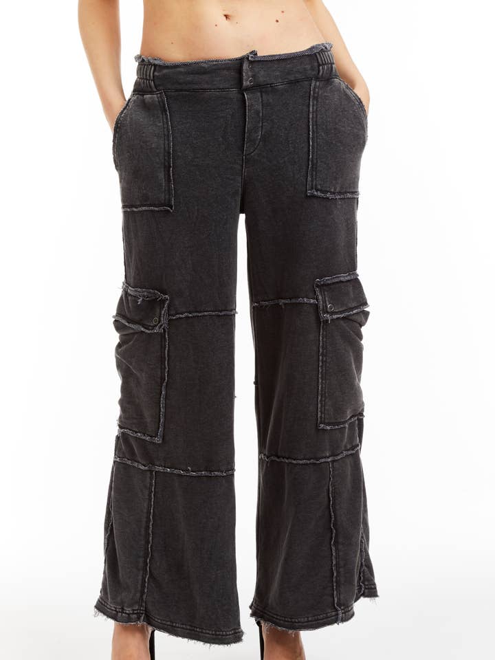 WOMEN-MID RISE CARGO LOUNGE PANT /93010-1-T1TF for wholesale by Tractr Jeans