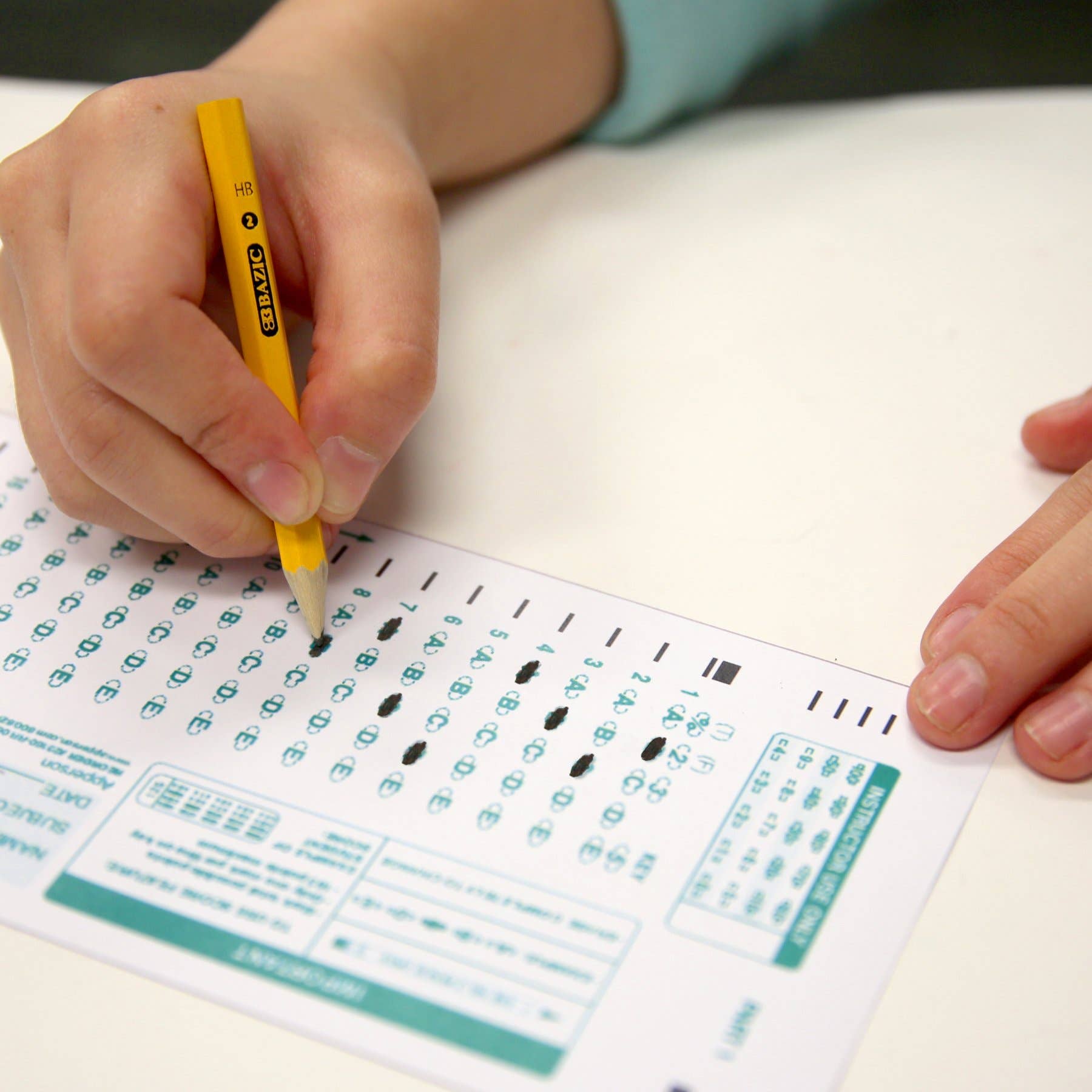 Luna Office Supply -  Everyday Essential – wholesale Pencil – Pre-Sharpened Golf Pencil - Pack of 1441