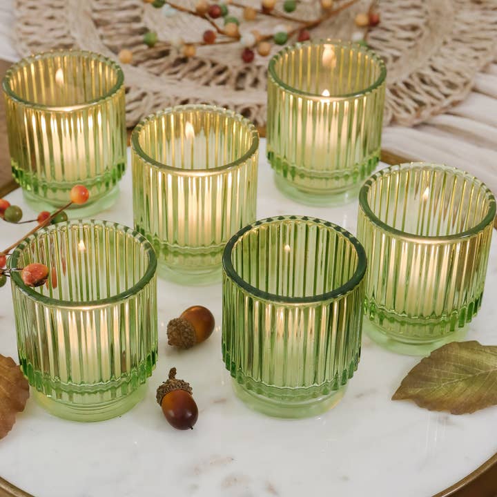 Kate Aspen – Großhandel Kerzenhalter – Votivkerzenhalter aus geripptem grünem Glas (6er-Set)