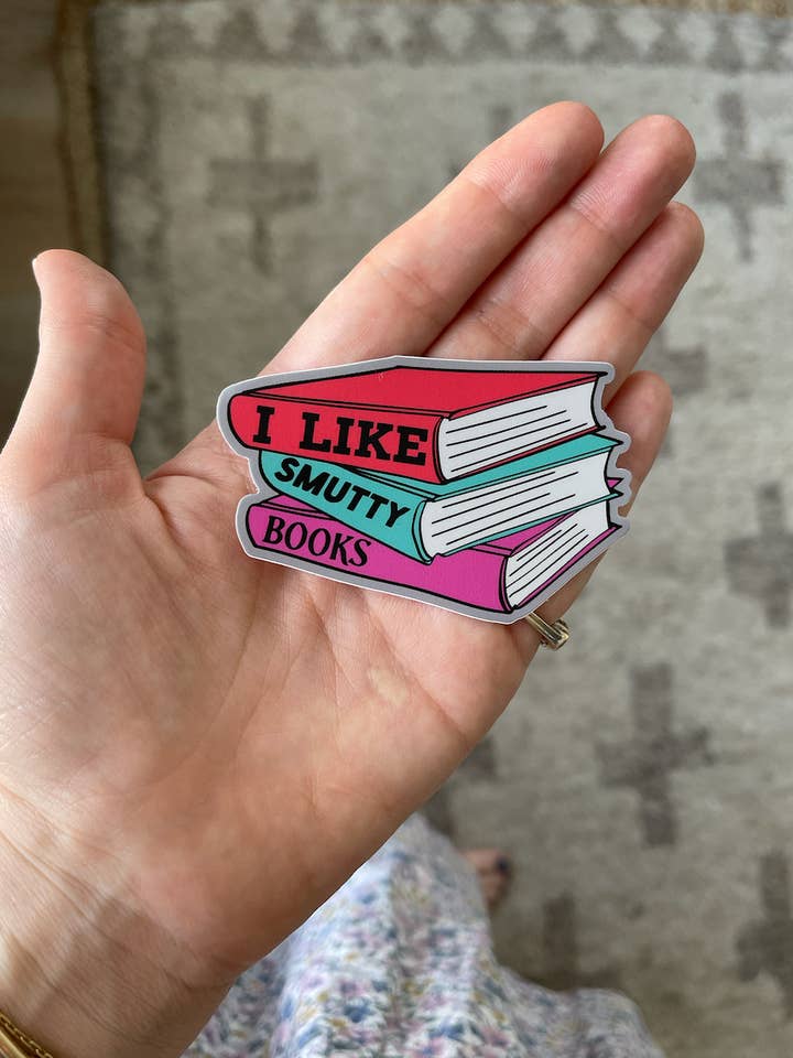 Autocollant J'aime Smutty Books pour la vente par Citizen Home Decor