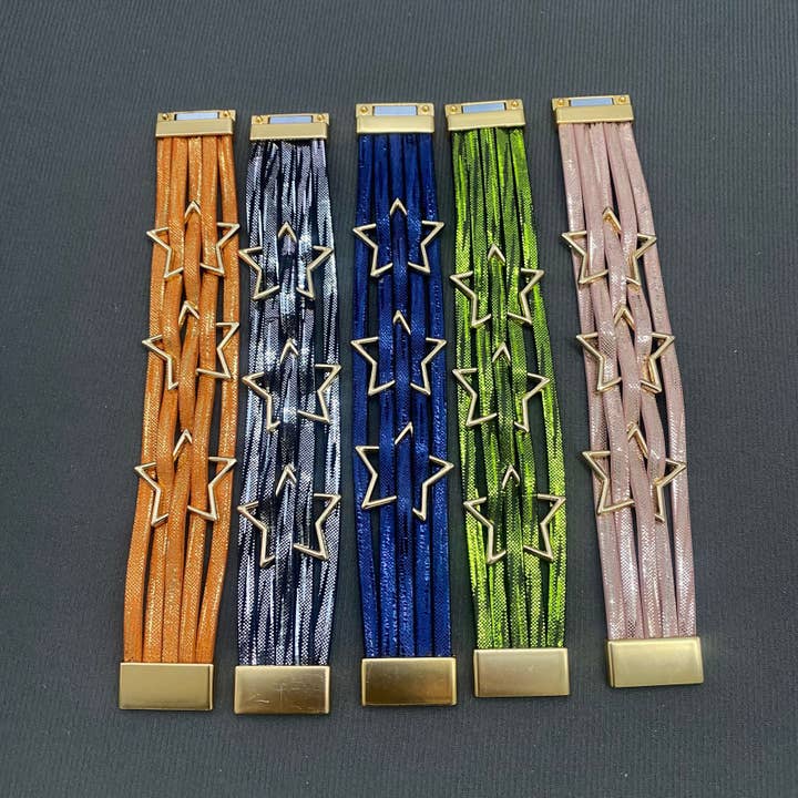 Mio Queena - Wholesale Bangle Bracelet - Triple Star Multi-Layer PU Leather Magnetic Buckle Bracelet - LB5