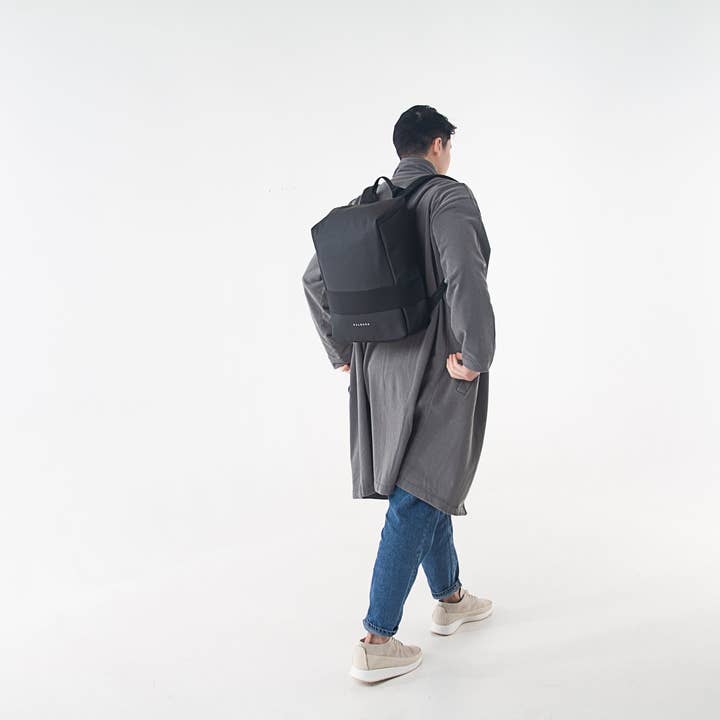 HALBERG - Wholesale Backpack - Unisex - Seattle PU matte black backpack5