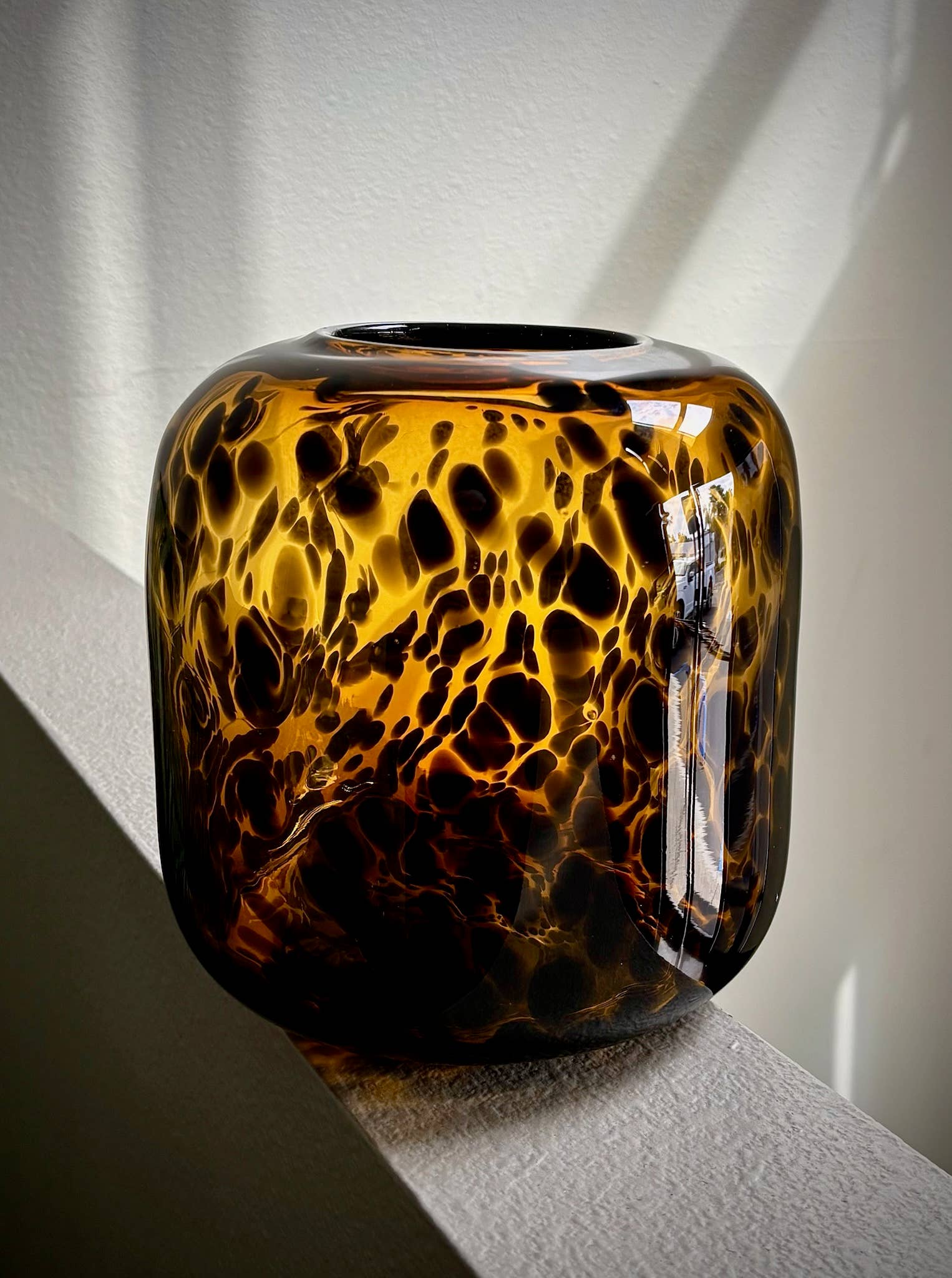 The Light Garden Collection - Wholesale Vase - TORTOISE SHELL VASE0