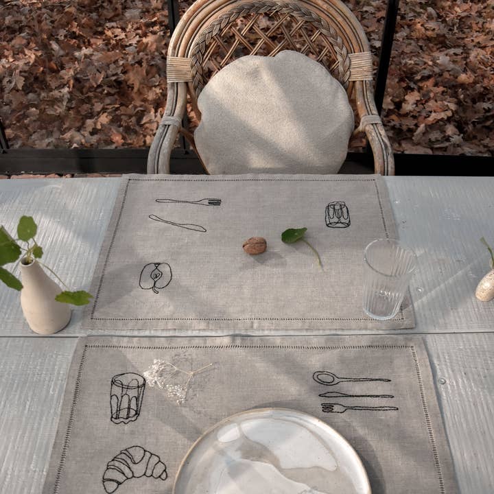 À bientôt - Vendita all'ingrosso Tovagliette - Tovaglietta in lino biologico Petit Dej nera7