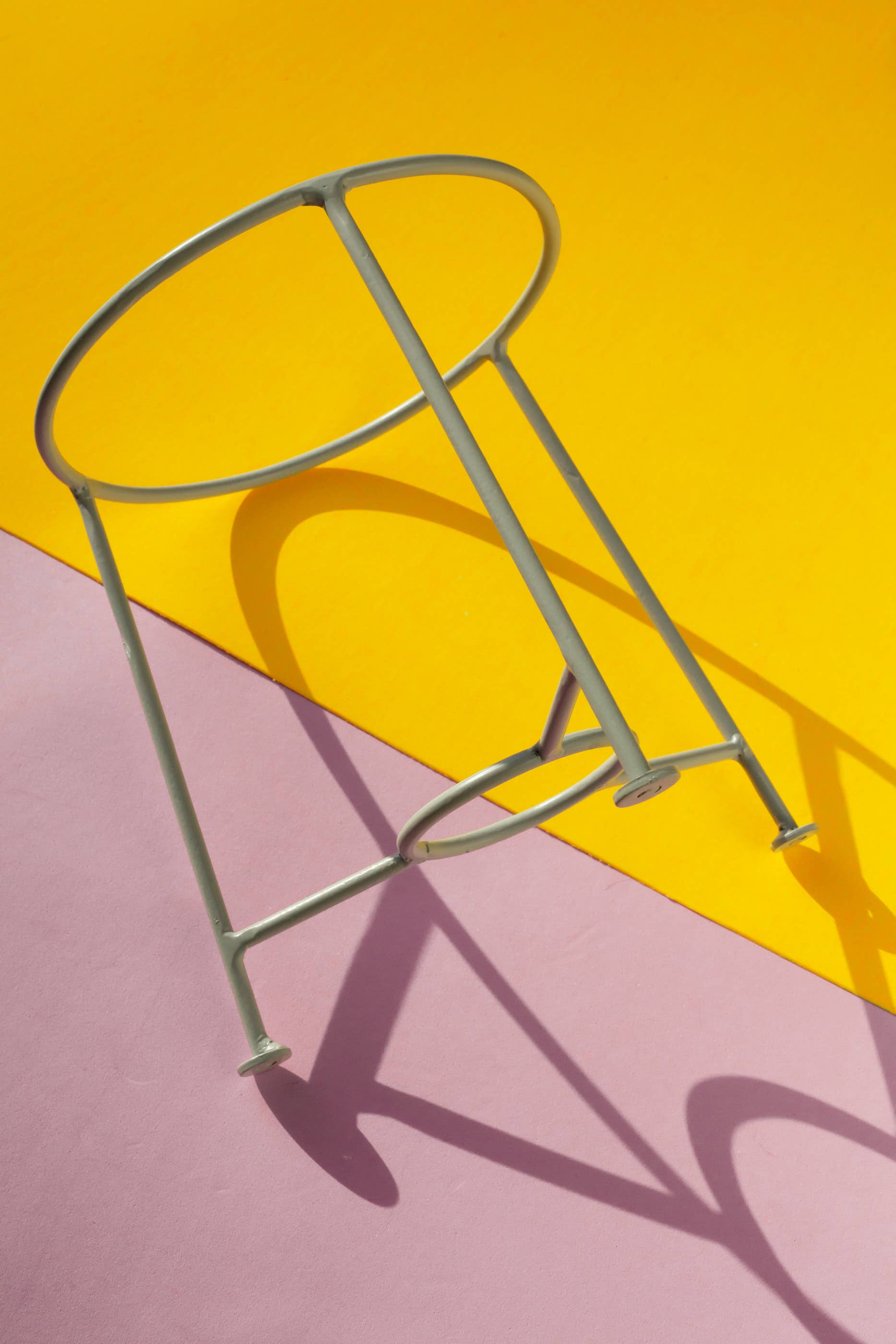 Beluga Supply Company - Wholesale Plant Pot - Terra Cotta Planter Pot w/ Metal Stand (Large)6