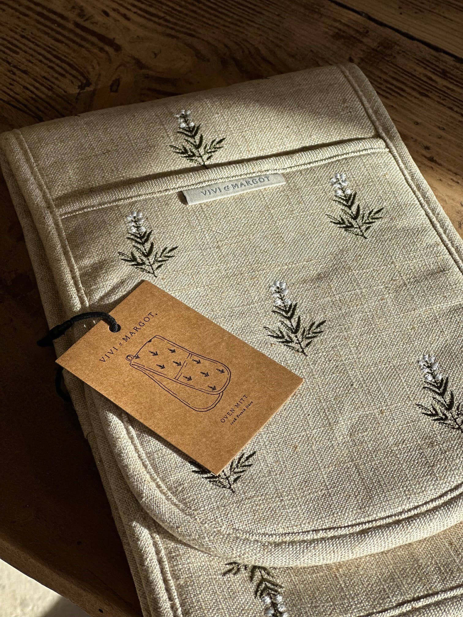 Vivi et Margot - Vendita all'ingrosso Guanti da forno/Presine - Presina doppia da forno in lino francese ricamato5