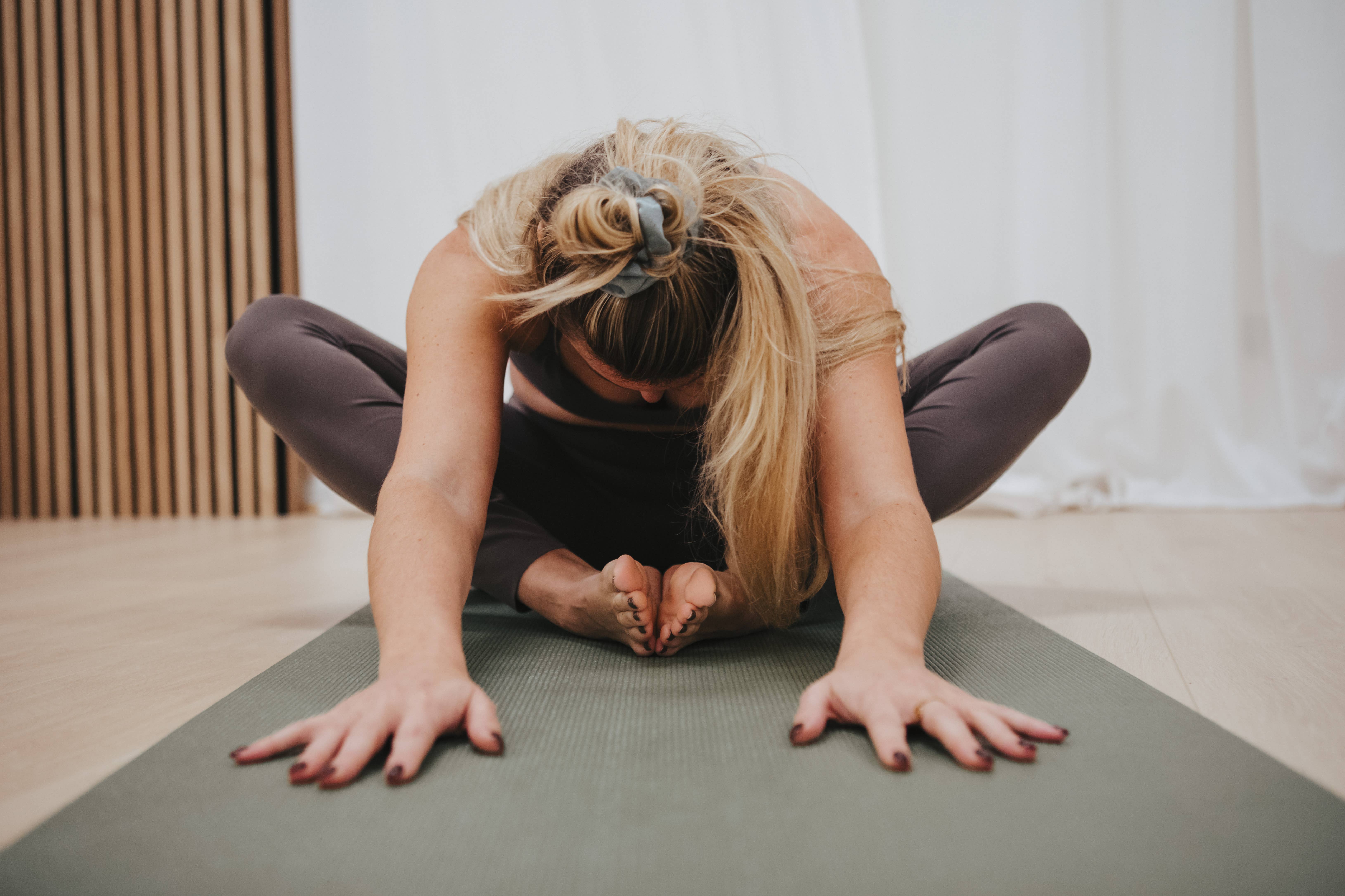 Pierre Sports - Vendita all'ingrosso Tappetini da yoga - Tappetino yoga Butterfly - verde - 50% poliestere riciclato - antiscivolo2