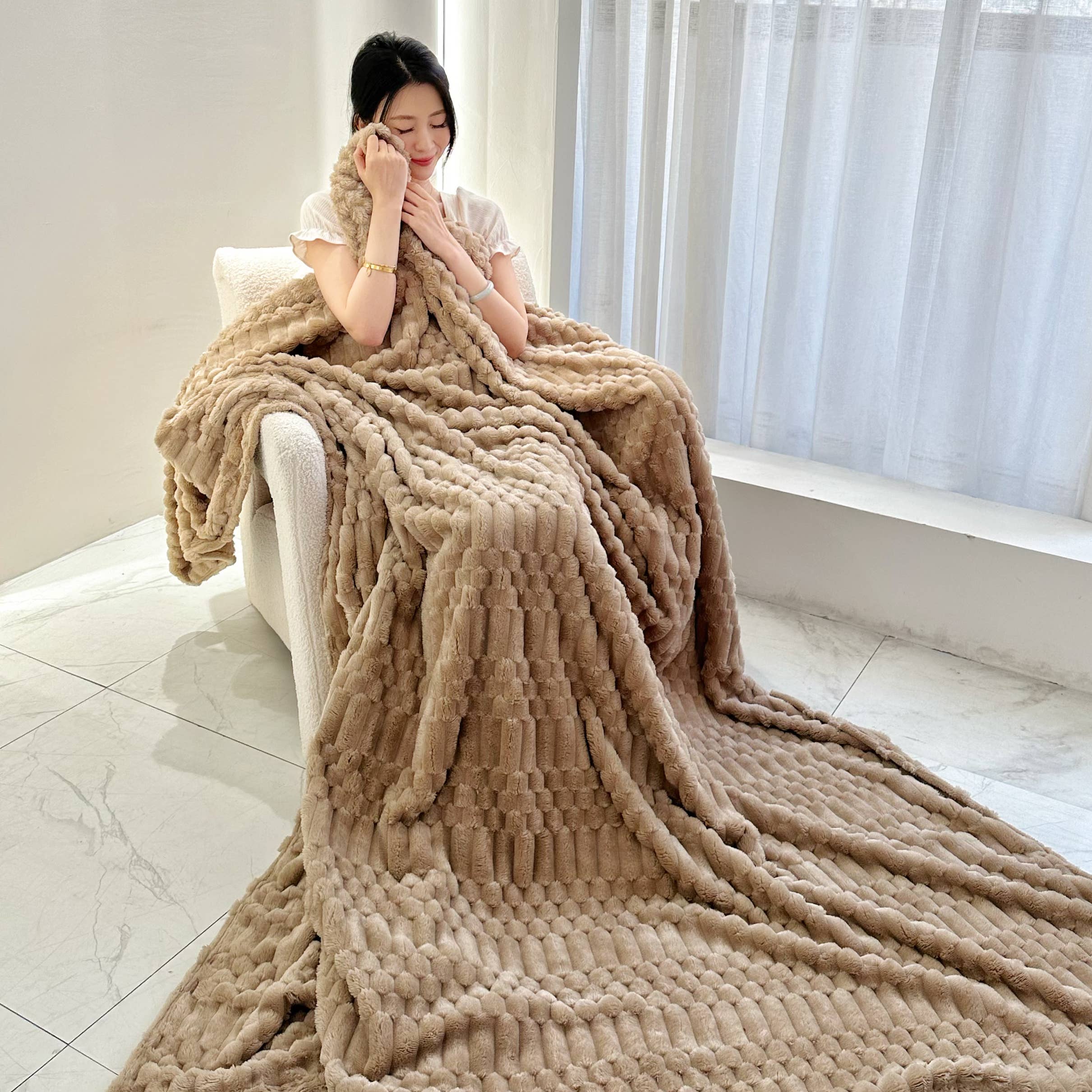 FLUFFERY - Wholesale Throw Blanket - Turtle Fleece Throw – Bubble-Texture Ultra Plush Blanket for Cozy Comfort6