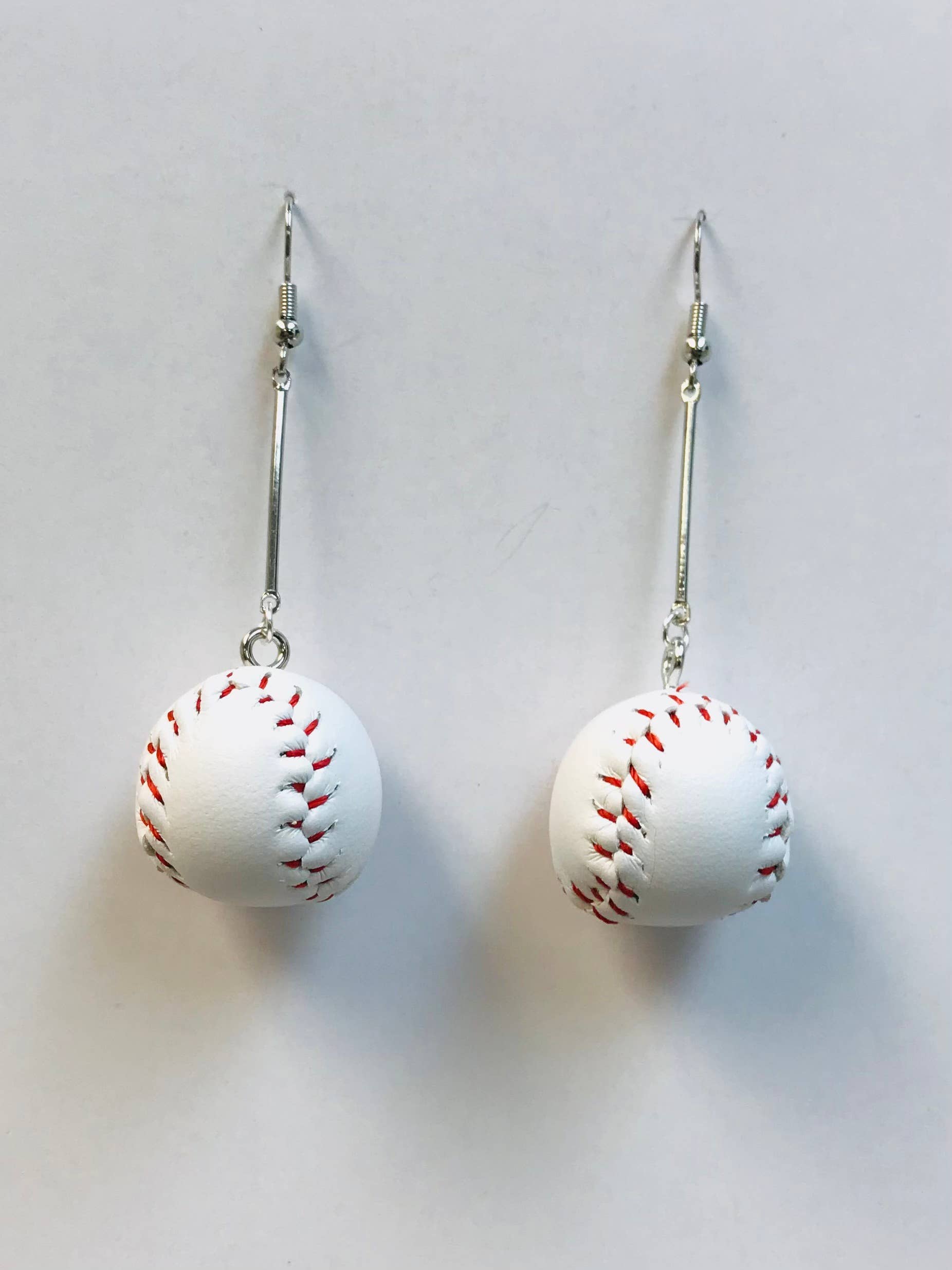 SimpleNGreat - Vente Boucles d'oreilles pendantes - Boucles d'oreilles batte baseball softball1