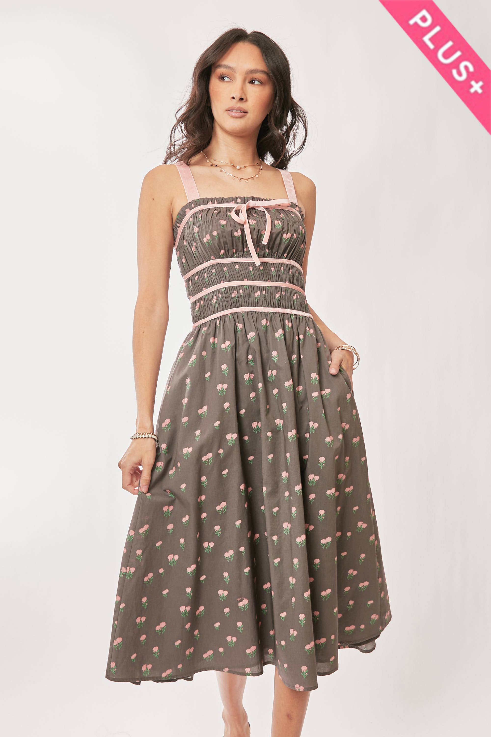 Davi & Dani - Vente Robe – femme - ROBE MIDI EN VELOURS À SMOCKING AVEC PLUS DE CONTRASTE14