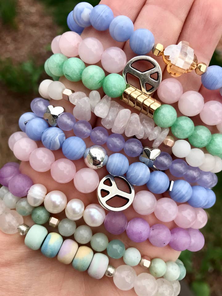 Armband Stack Bar Box för wholesale av Miss Lou Makes