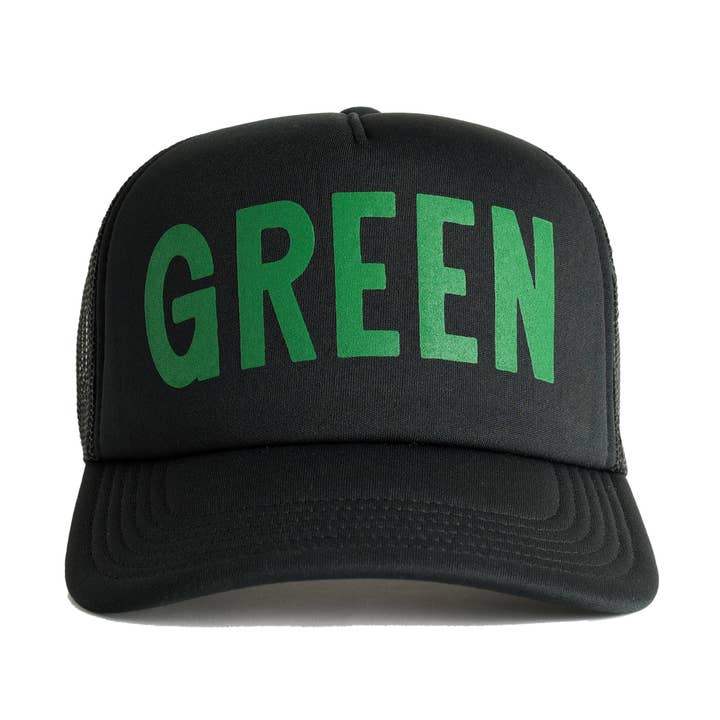 Chapeau de camionneur « vert » recyclé pour la Saint-Patrick - noir pour la vente par Endless August Supply Co.