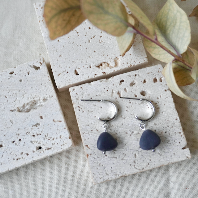Aether & Nox – wholesale Huggie earrings – Terra Stud Huggie Pebbles5