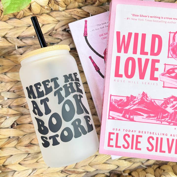 Retrouvez-moi à la librairie Tasse en verre givré pour la vente par The Swoon Room