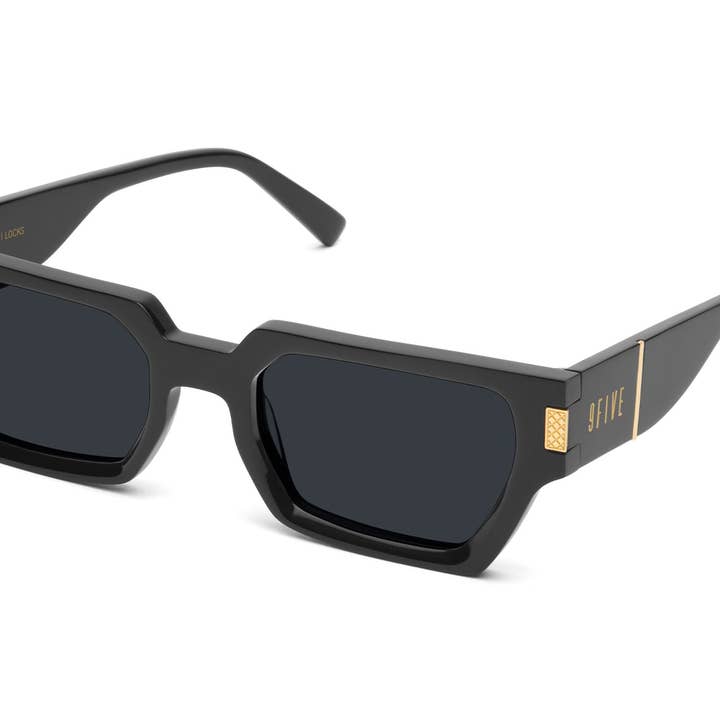 Occhiali da sole 9FIVE Locks neri e oro 24 carati per la vendita all'ingrosso da parte di 9FIVE