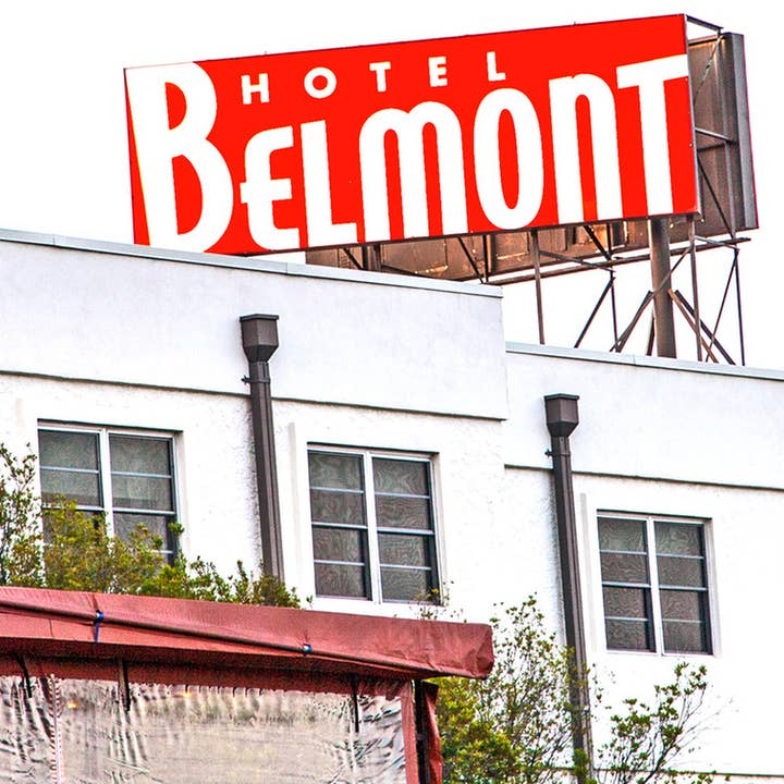Belmont Hotel Dallas Sign Sous-verre pour la vente par South Austin Gallery
