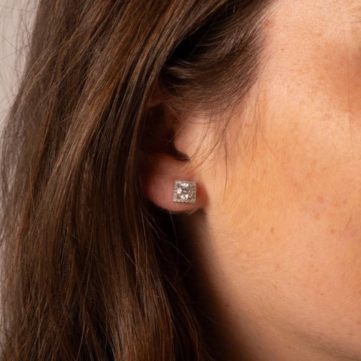 Brincos de Estudante com Moissanite Cultivado em Laboratório de 1 Quilate por atacado de Annabel Jewellery