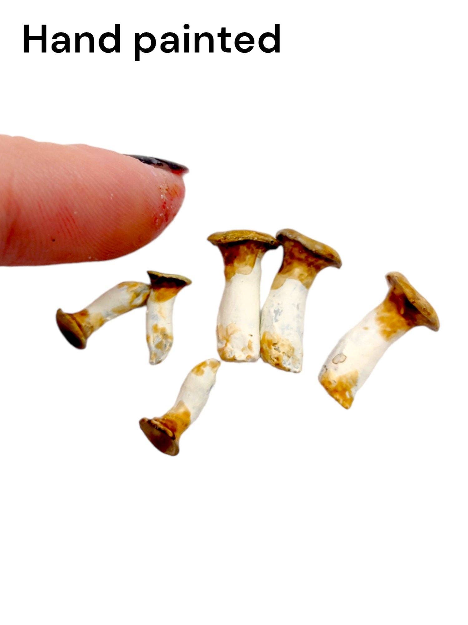 The Scale Grail - Vendita all'ingrosso Decorazioni da tavolo - Funghi miniatura trombetta, scala 1:12 – set di 6 funghi realistici per diorami, case delle bambole e lavori artistici1