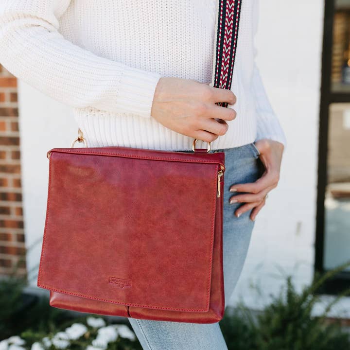Thomas and Lee Company - Wholesale Crossbody Bag - Women's - Classic Vegan Leather Crossbody Messenger Bag