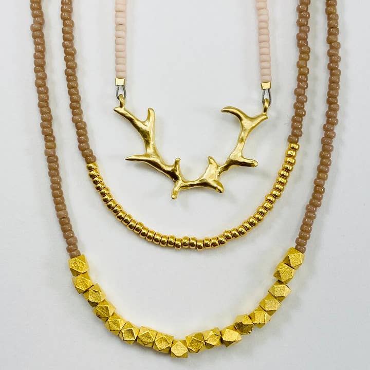 Browns Ensemble de collier à trois perles - Branche dorée pour la vente par Sarah Crawford Handcrafted