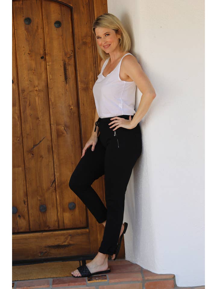 Nostalgia - Vente Pantalon d'intérieur/de jogging – femme - JOGG DE JOGGING EN TISSU ÉPONGE NP746-ASIS AVEC LIEN À NOUER SUR LE DEVANT ET POCHE ZIPPÉE52