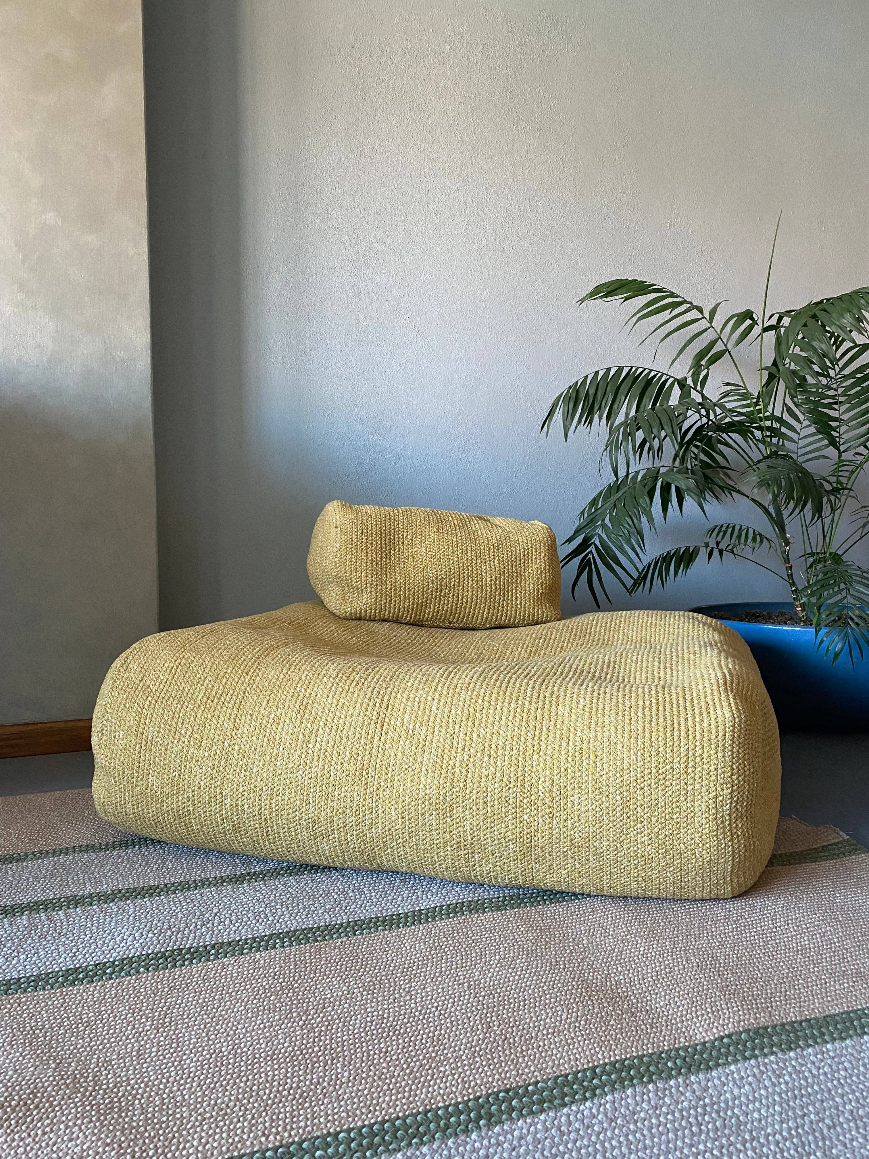 Darono – Großhandel Pouf – DUNE Pouf aus Upcycling- und recycelten Materialien7