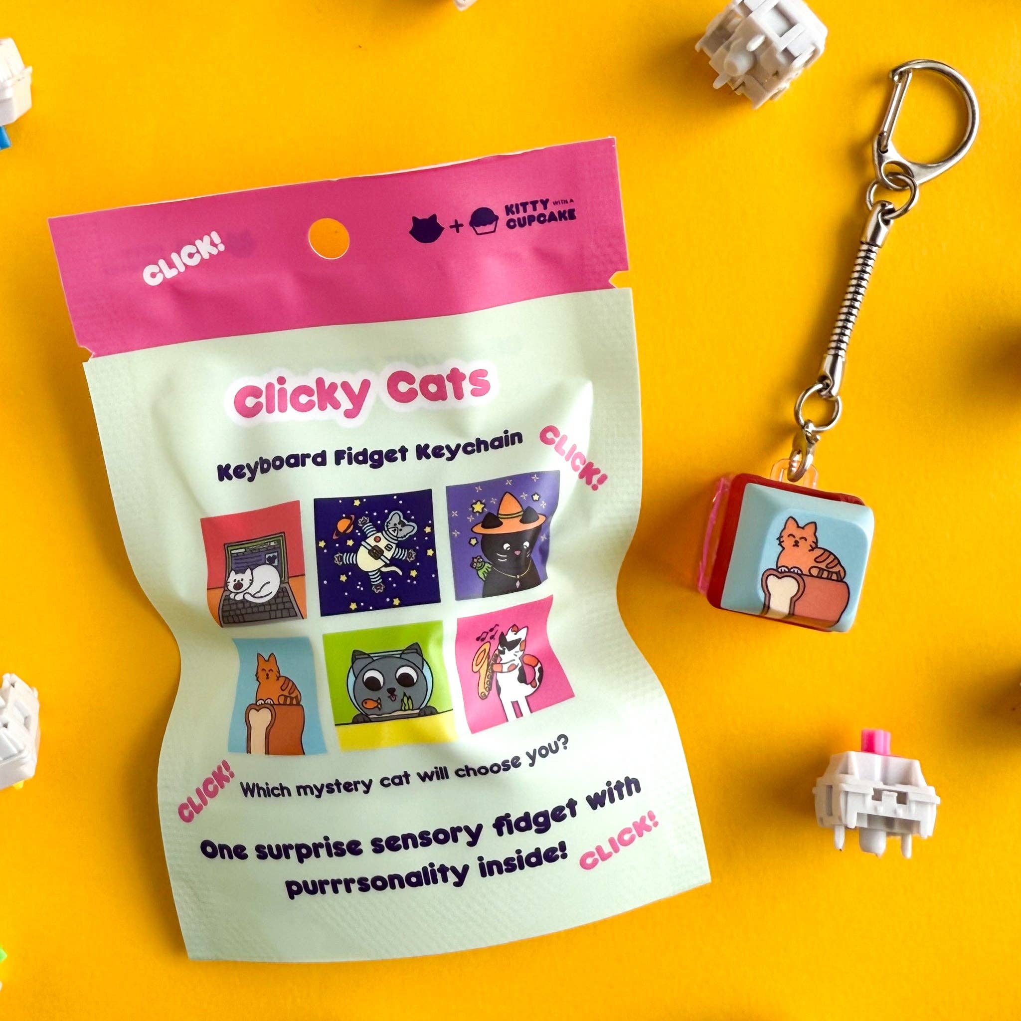 Kitty With A Cupcake - Wholesale Keychain - Unisex - Clicky Cats Fidget Keychain - Blind Bag1