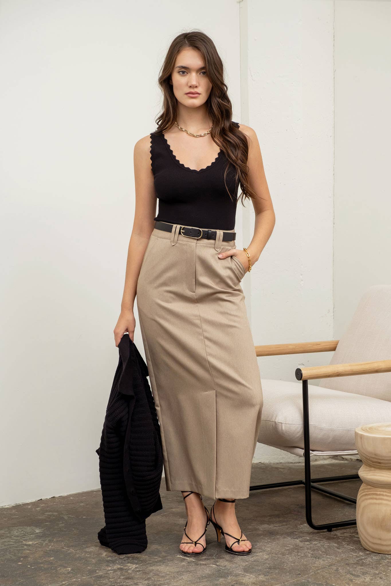 The Workshop Studio – wholesale Stickad topp - Dam – ÄRMLÖS TRÖJA MED KAMMUSSLINGSKANT STICKAD CROP TOP33