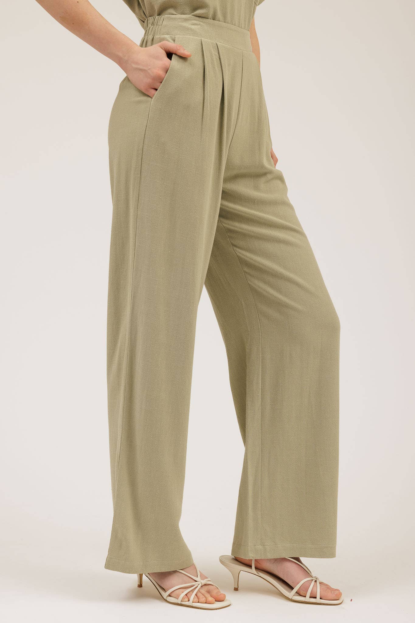 Blu Pepper - Vendita all'ingrosso Pantalone - Donna - Pantaloni a gamba ampia plissettati in lino con vita alta2