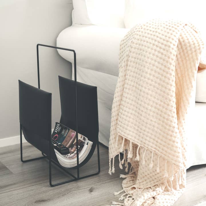 Everyday Design – wholesale Magazine rack – ESPOO-magazine holder black2