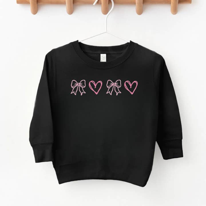 That's Sew Me - Venta al por mayor Sudadera - Mujer - Sudadera bordada con corazones y lazos rosas, artículos hechos a mano.