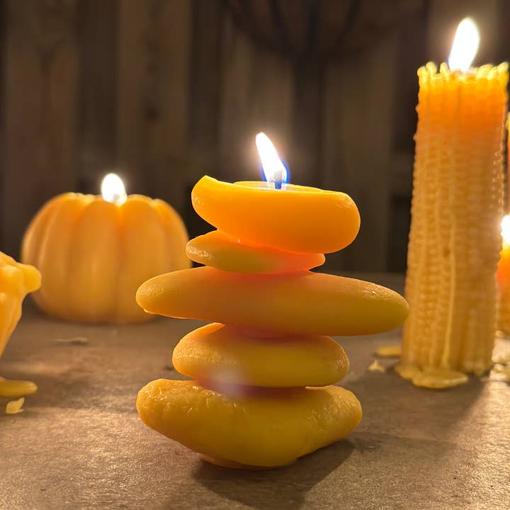 Artifaqt - Wholesale Novelty Candle - Cairn Beeswax Candle3