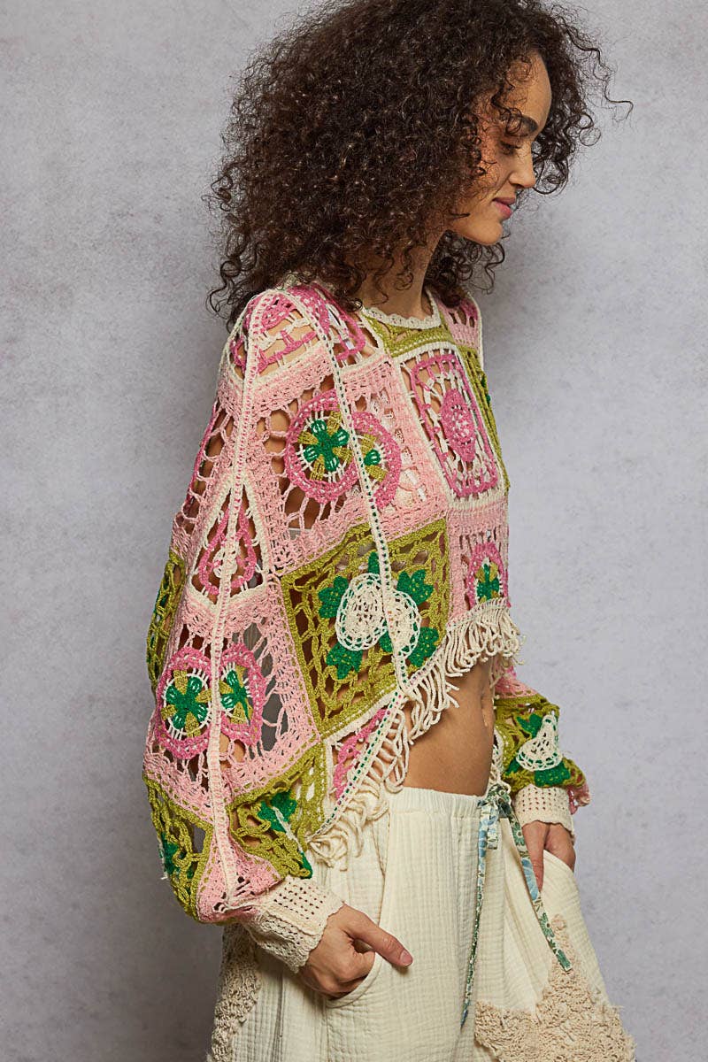 ROSE MULTI Haut court ajusté en crochet à manches longues et col rond en vente sur Faire2