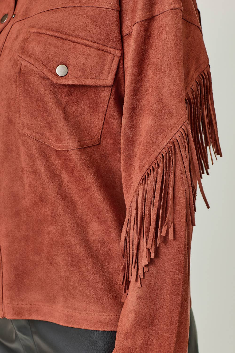 Mystree - Vendita all'ingrosso Giacca a camicia - Donna - 20609 Giacca Camicia in Suede con Dettaglio sul Retro a Frange31