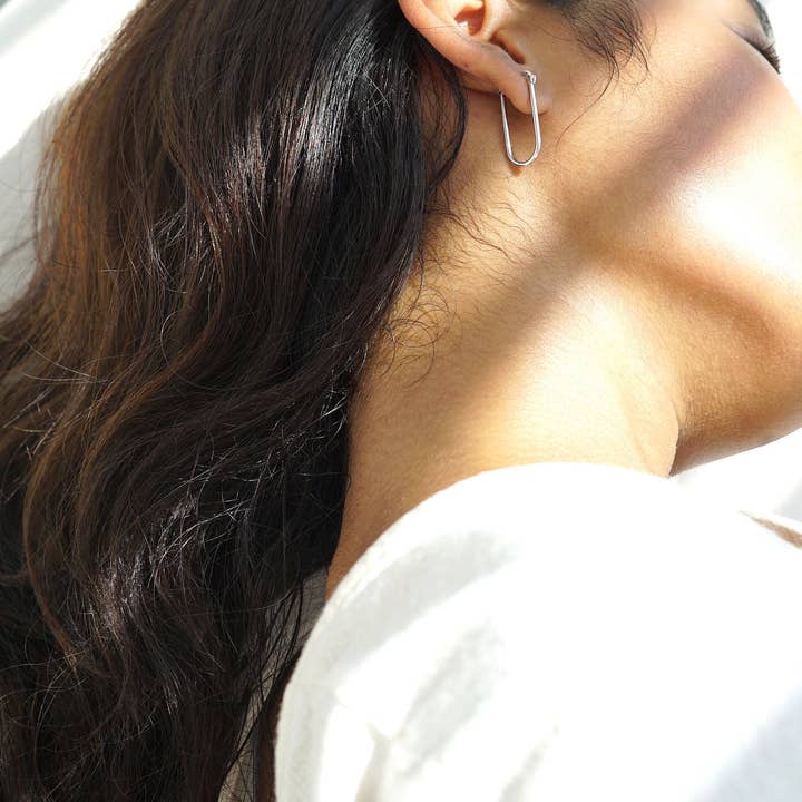 SOLI STUDIO - Wholesale Hoop earrings - Oval Hoops3
