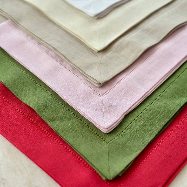 Arte Italica & Crown Linen Designs - Wholesale Dinner & Cloth Napkin - Hemstitch Large Napkin4