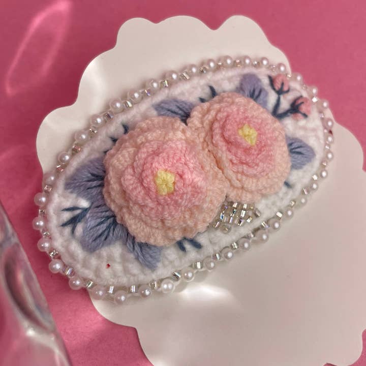 Fermaglio per capelli fatto a mano all'uncinetto e ricamato – Design floreale per la vendita all'ingrosso da parte di miuelor