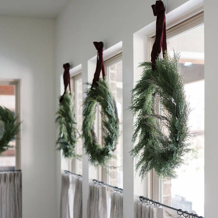 CG Hunter - Wholesale Wreath - 30" Faux Evergreen Cedar Wreath12