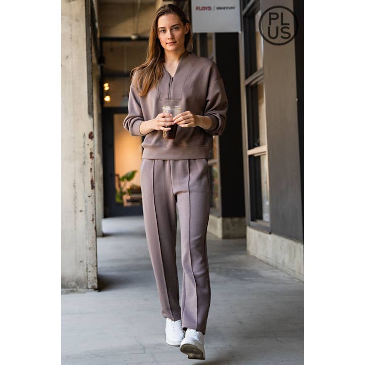 Rae Mode - Wholesale Broek - Dames - PLUS SIZE MODAL SCUBA PINTUCK BROEK27