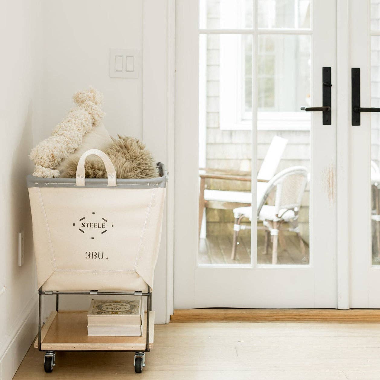 Steele Canvas Basket Corp. - Vendita all'ingrosso Cestini - Scaffali rialzati per camion6