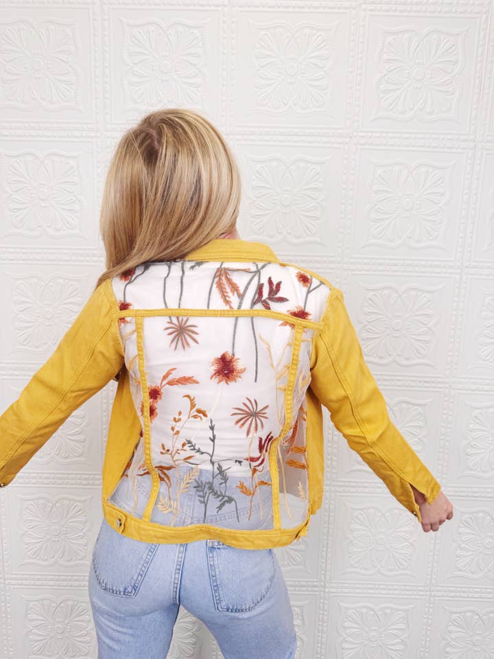 Veste en Jean Dentelle d'Automne pour la vente par River Rose