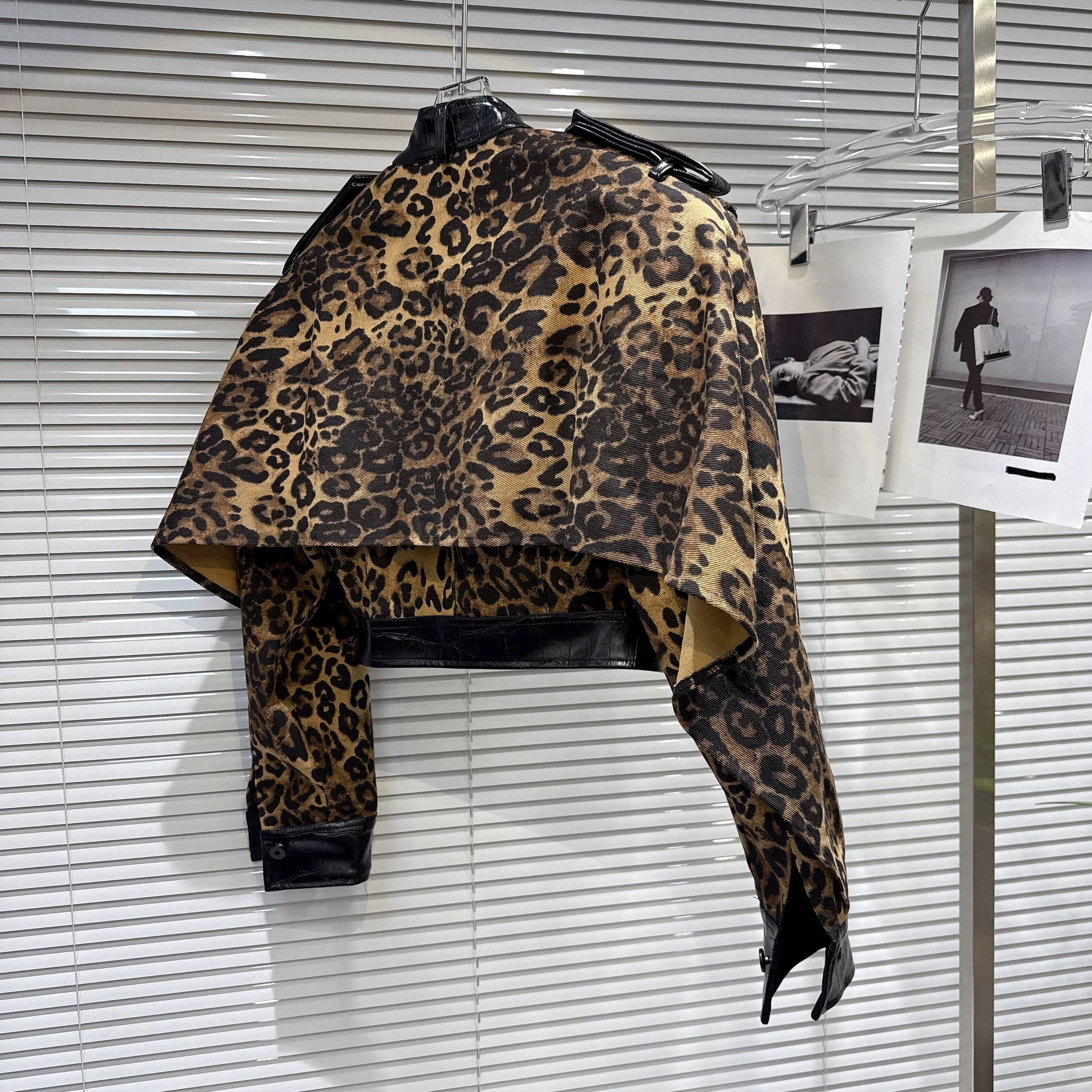 Productseeker – Engroshandel Motorcykeljakke - Dame – JK165Y Leopard Patch Faux Croc Læder Street Style Jakke8