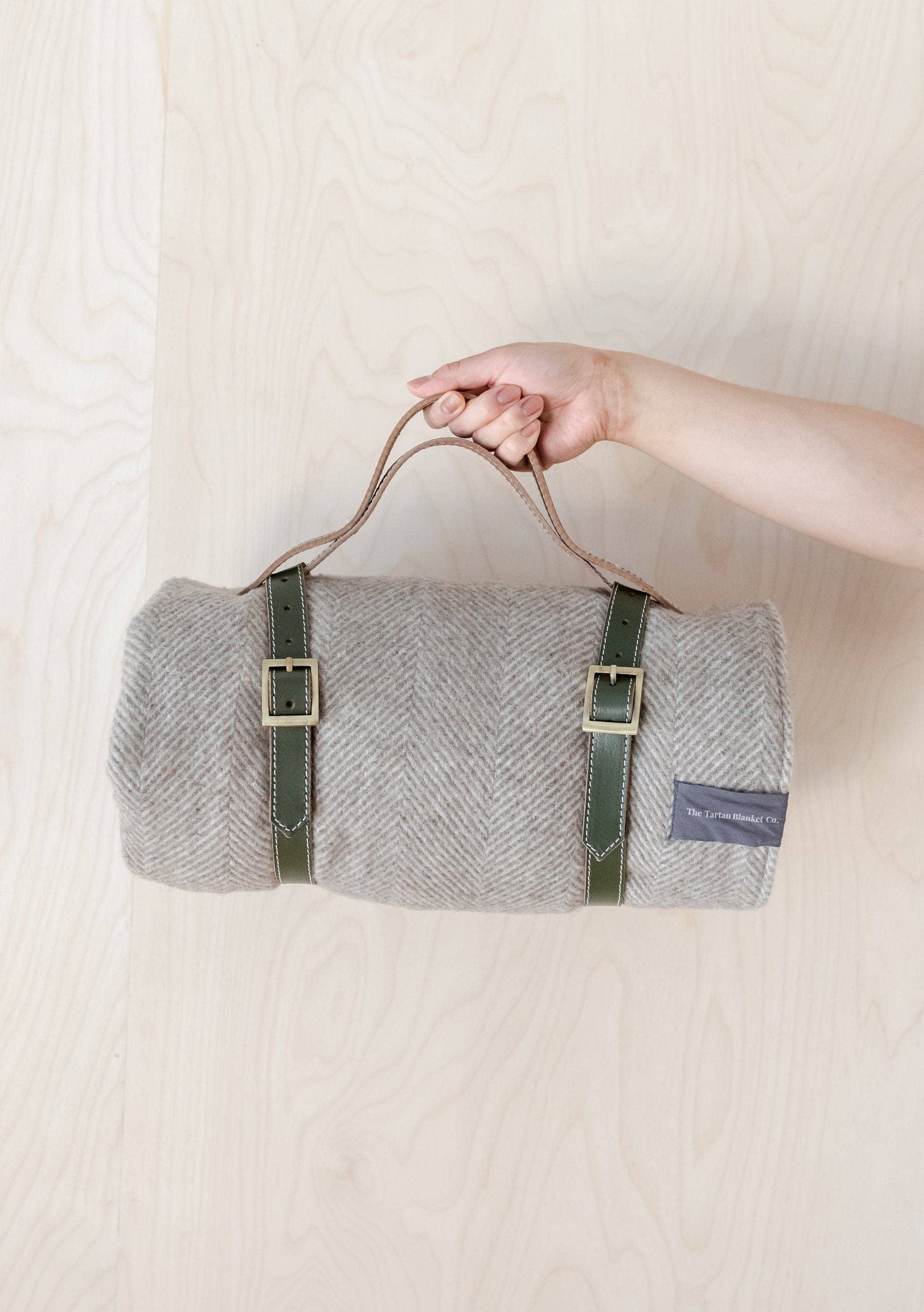 TBCo - Wholesale Picnic Basket - Leather Picnic Carrier4