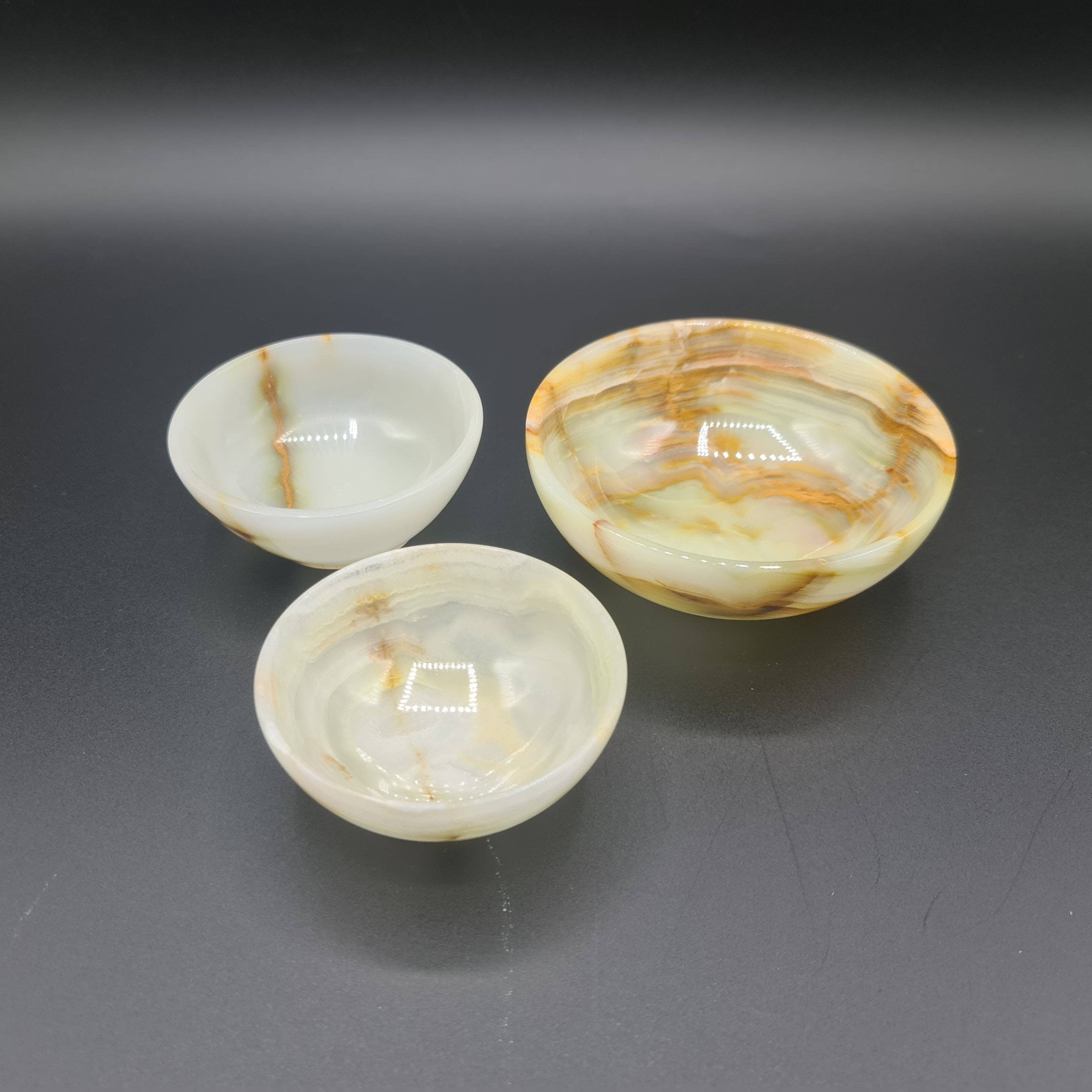 Gemstone Gifts Ltd. – wholesale Decorative plate/dish/bowl – Onyx Crystal Bowl 3" and 4"9