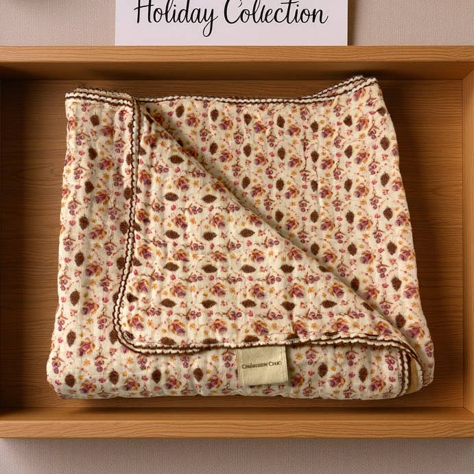 Couverture d'emmaillotage pour bébé en mousseline : 6 couches - Pins vintage pour la vente par Cherubin Chic