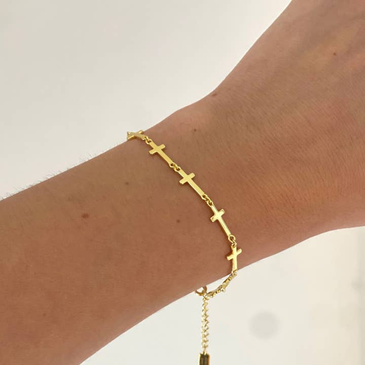 Kreuzglied-Armband für den Großhandel von Allison Avery