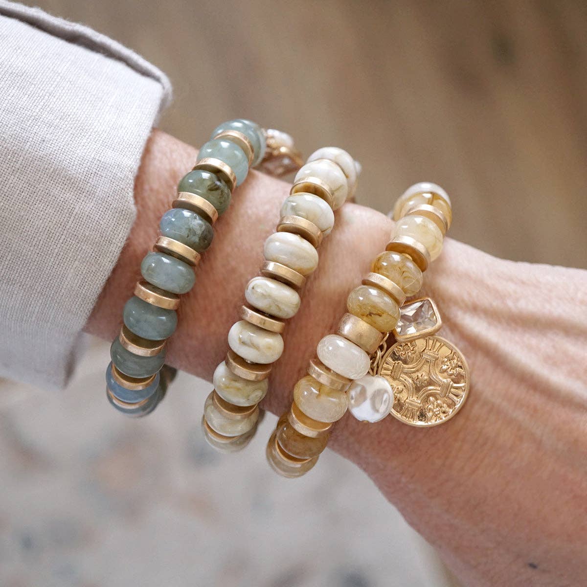 PennyLine inc - Vente Bracelet de perles - Couches Fidèles – Bracelet de Perles Rondelles Acryliques Épaisses & Pièces en Grappes6