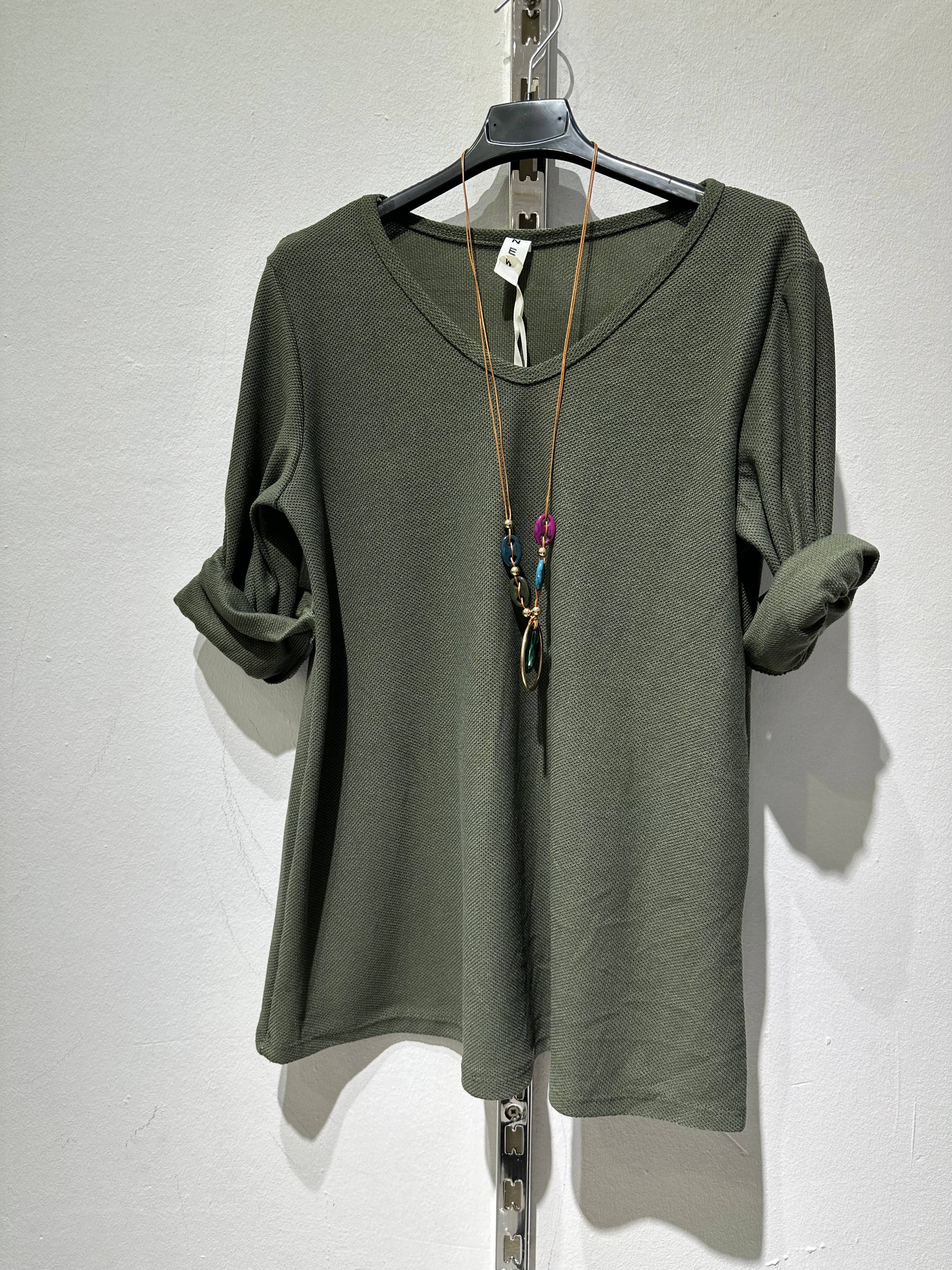 Only Yuan - Wholesale Blouse - Women's - ref 8900 v-neck blouse3