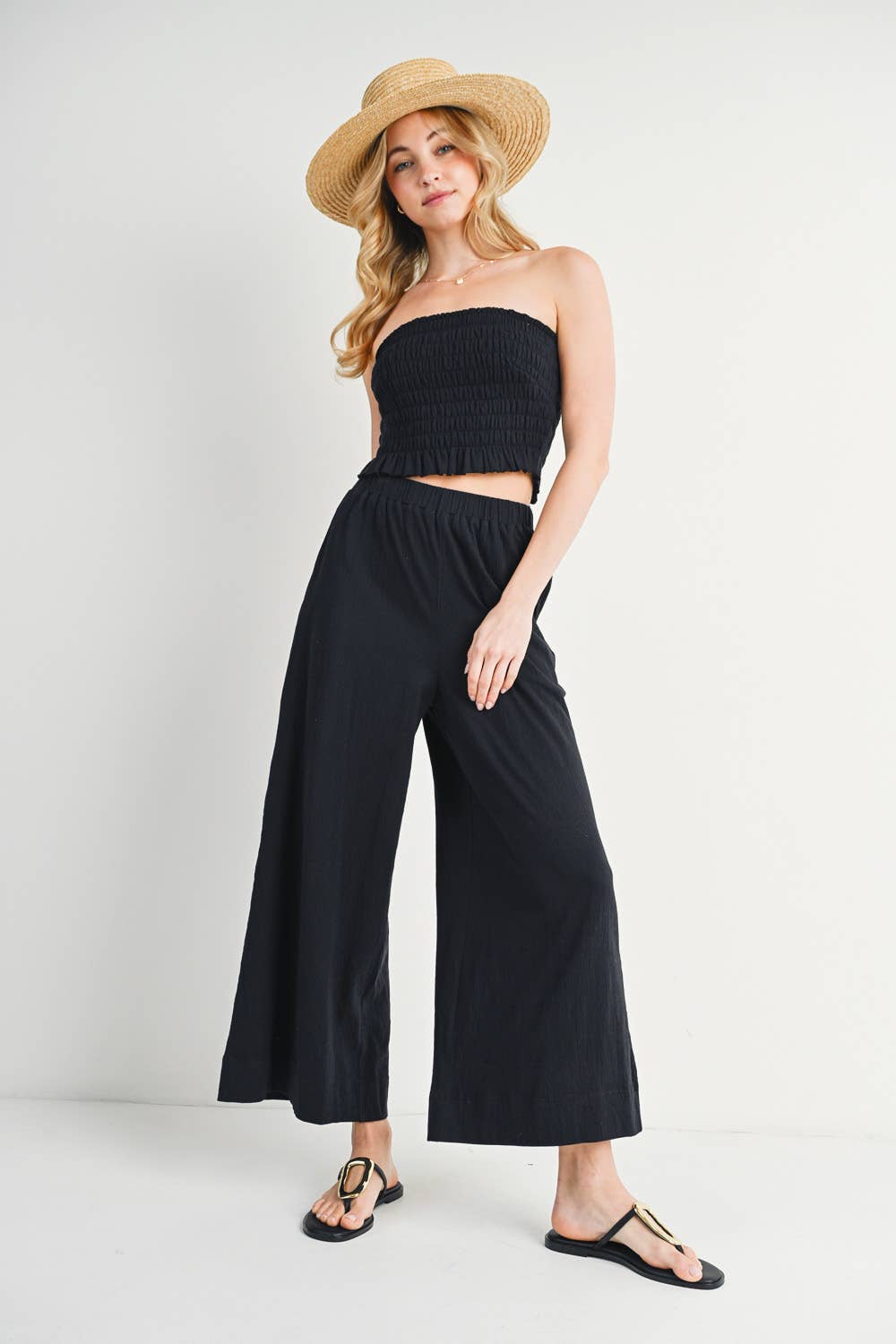 Bluivy – wholesale Top & pants set (NOT Loungewear) – Women's – SMOCKED TUBE TOP & LINEN WIDE LEG PANTS SET18